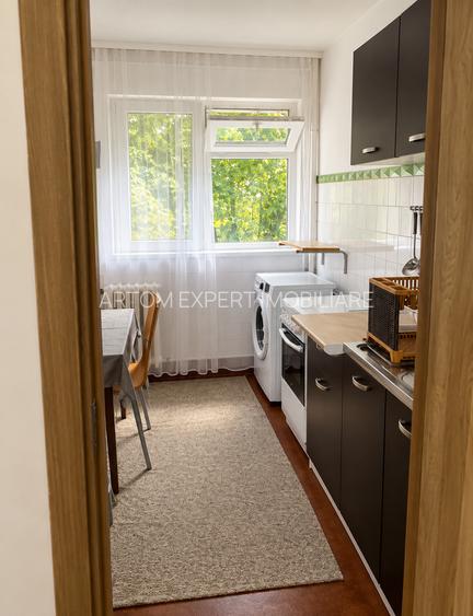 RENOVAT / CU BALCON SI METROUL JIULUI LA INDEMANA - 2 CAMERE BUCURESTII NOI - 4