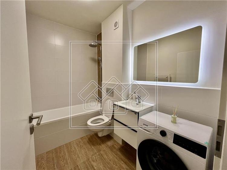 Studio modern, conf lux, aer conditionat, vila cu 2 etaje, balcon 7,6m
