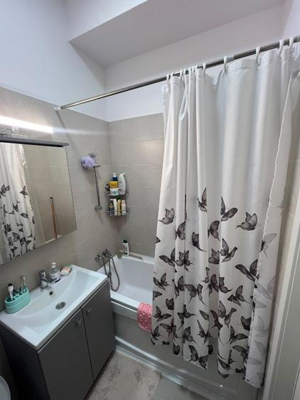 Proprietar vand ap. 2 cam. utilat si mobilat si loc parcare Pollux Residence