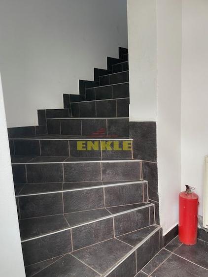 De vânzare: Hală industrială cu anexă birouri/apartament