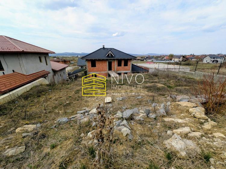 Casă singur în curte – Mureș – Ernei