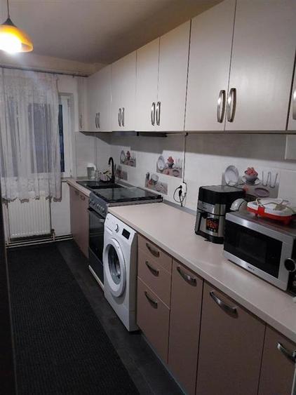 Apartament 3 camere Dacia