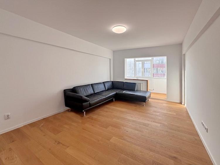 Apartament Decomandat Tractoru