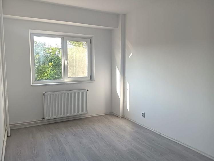 VANZARE APARTAMENT 4 CAMERE CALEA RAHOVEI - PARC SEBASTIAN