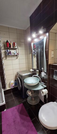 Apartament 3 camere in B-dul Garii, decomandat, etaj 3/6, balcon, beci!