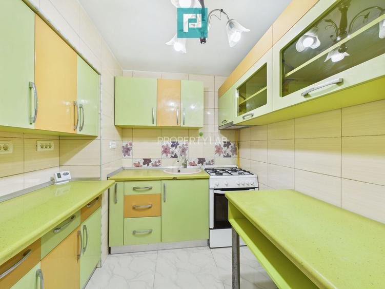 Apartament 4 camere, Bulevardul Revoluției - 14