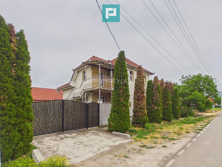Casă complet modernizată, P+1 în Buteni, Arad - 38