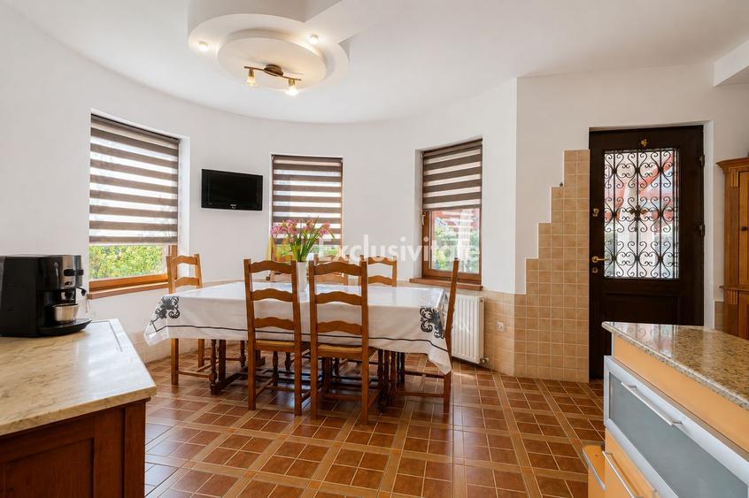 Vilă individuală cu 5 camere, piscină și curte generoasă | Mogoșoaia