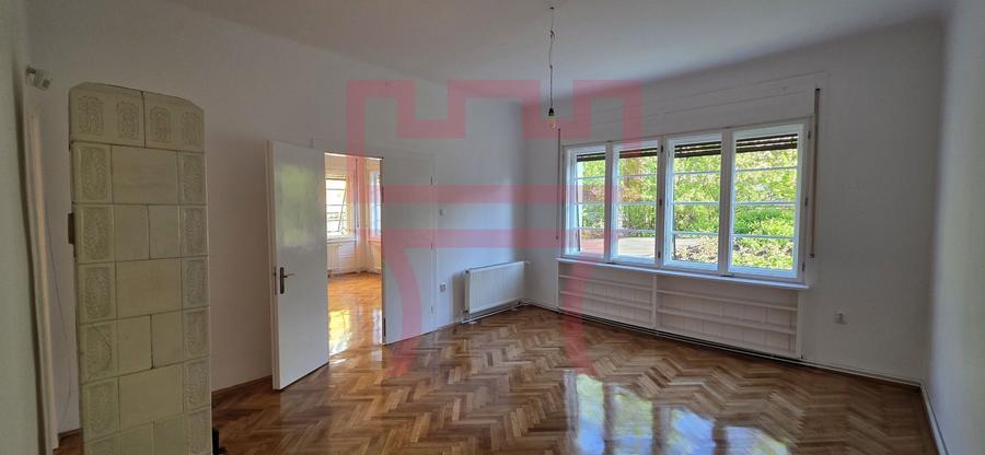 Apartament nemobilat sau birou in casa 160mp zona Emil Isac