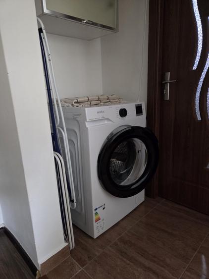 2 Camere  zona Avram Iancu, liber, mobilat, 75000Euro