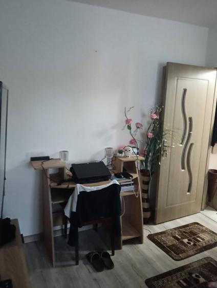 Apartament cu 2 camere, etajul 2/4, zona Alexandru cel Bun