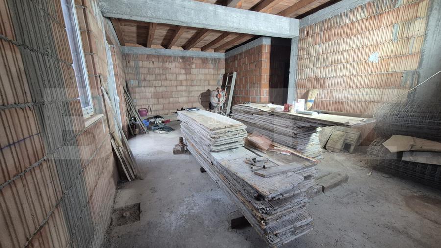 Casa cu 4 camere  semifinisata, 92 mp, teren 400 mp, in Vetis - 10
