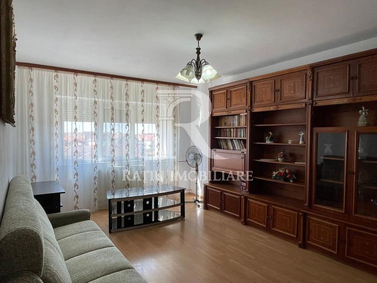 Apartament cu 3 camere | Decomandat | Parcare | Nufărul | Oradea