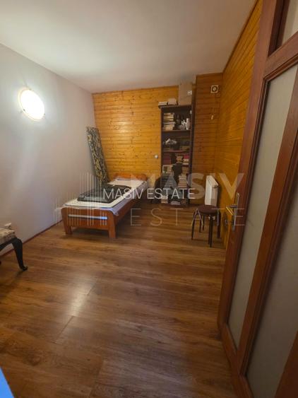 Parter de casă de vânzare în Azuga – zonă centrală | 89 mp utili - 7