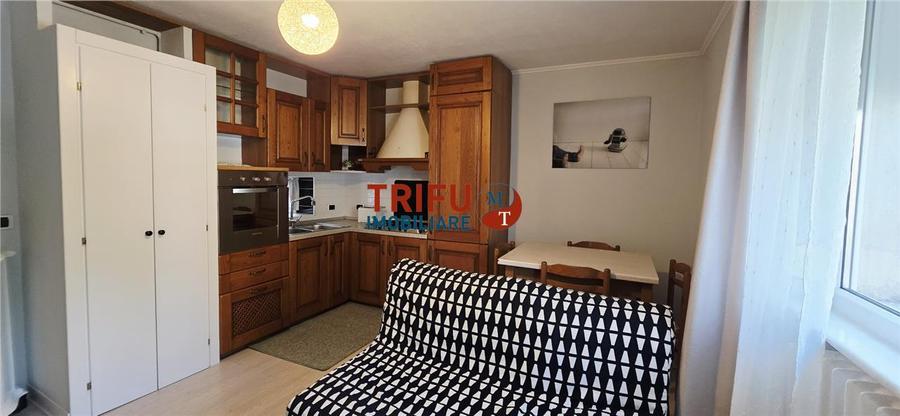 Apartament 2 camere etaj 1 loc de parcare