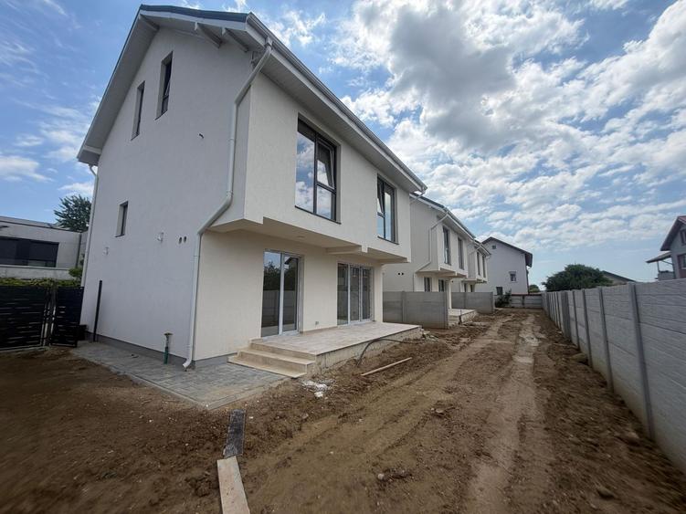 CASA INDIVIDUALA- 4 CAMERE, TOATE UTILITATILE, TEREN 240 MP, COMIS 0%