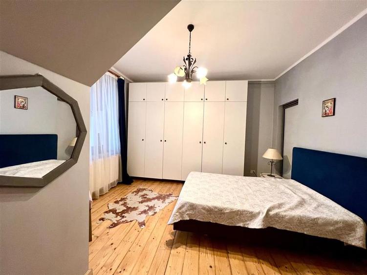 Apartament 2 camere la casa cu curte proprie Schei