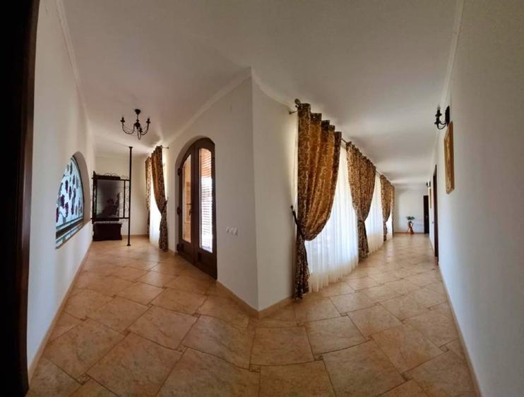 Vilă 330 mp · 1500 mp teren · Buzău — 1h15 din București, lângă pădure