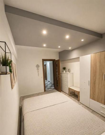Vanzare Apartament 3 Camere Semidecomandat Uioara