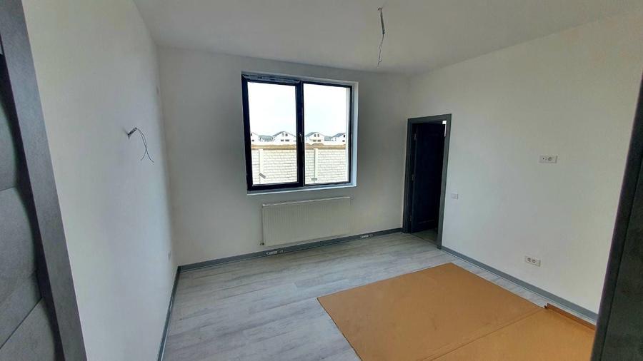 Vila individuala 4 camere intrare com. Berceni