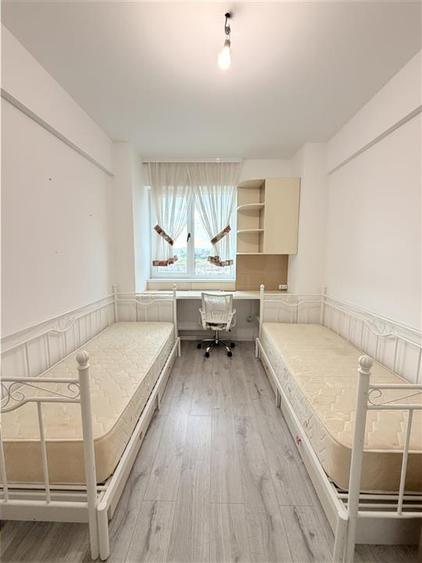 Apartament 3 camere, etaj intermediar- Visoianu, Capăt CUG