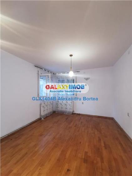 Stefan cel Mare - Ghiocei, casa 3 camere + curte - 10