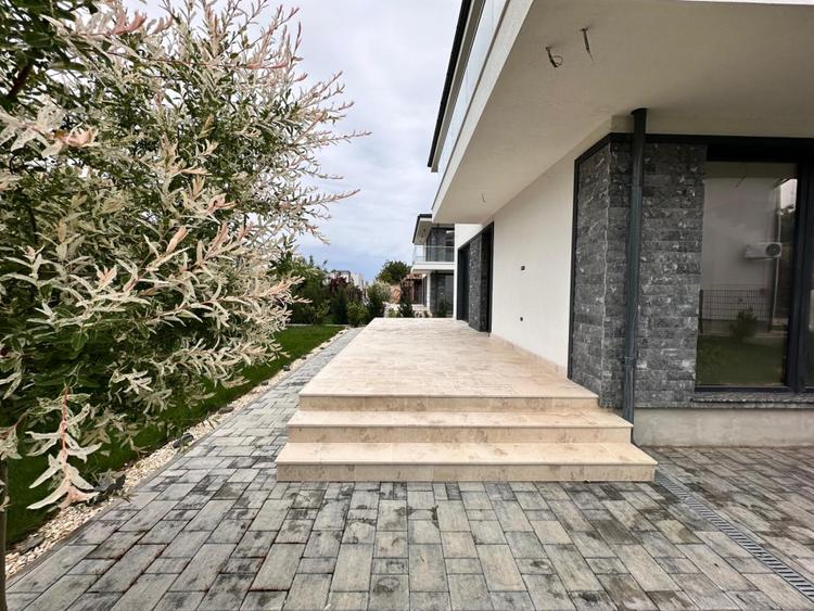 VILA INDIVIDUALA 5 CAMERE | LAGUNA ALBASTRA | CORBEANCA | 198 MP UTIL
