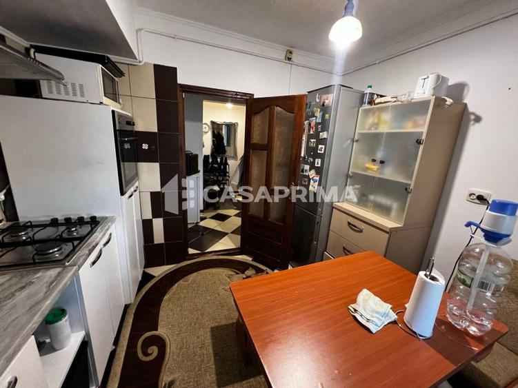 Apartament 3 camere decomandat, Nicolina - Prima statie, 70mp !!