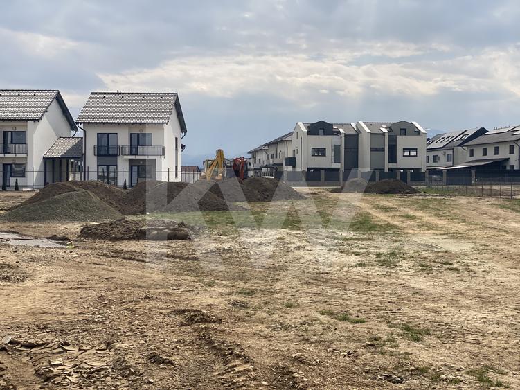Teren pentru casa individuala in Selimbar - acces auto S+P+1E+ER 331mp