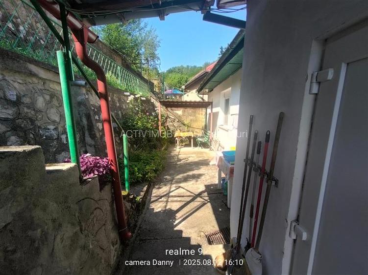 Resita Casa Zona Gradina Zoologica - 8