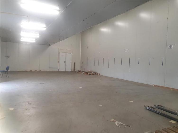 Hală Frigorifică 1000mp cu spațiu birouri 200mp in Zona Industria