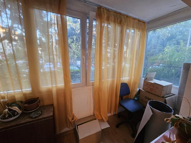 Apartament 3 camere, 2 balcoane, cartier Plopilor!