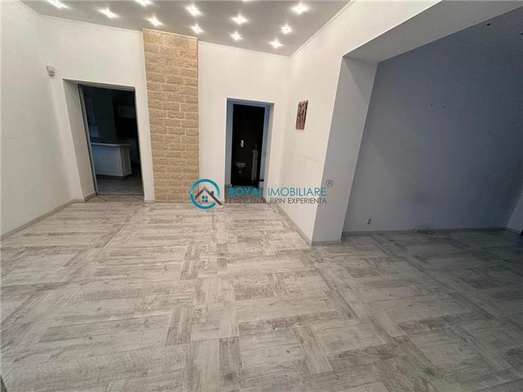 Royal Imobiliare - Vanzare vila zona Democratiei