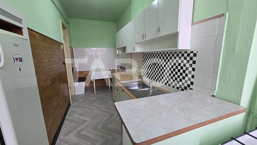 Apartament de vanzare 2 camere decomandate etaj intermediar Strand - 8