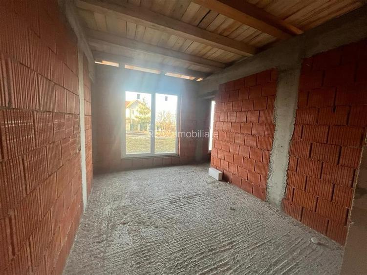 RECO Casa plan parter cu 3 dormitoare-la rosu- Paleu - 7