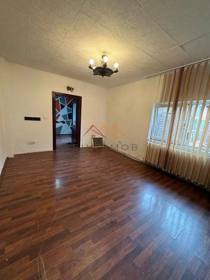 Casa 3 camere, teren 245 mp, CT, toate utilitatile, Campina, Prahova