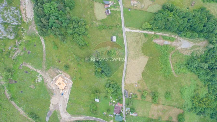 Teren2058mp Dambovicioara la poalele parcului National Piatra Craiului - 18