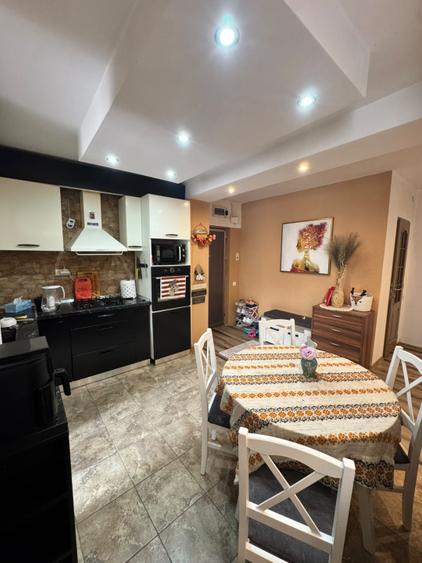 Apartament 3 camere, 63 mp, zona Garii