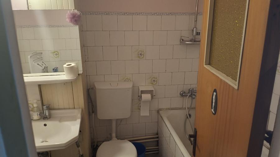 Apartament 4 camere , central, bulevardul Independentei 6