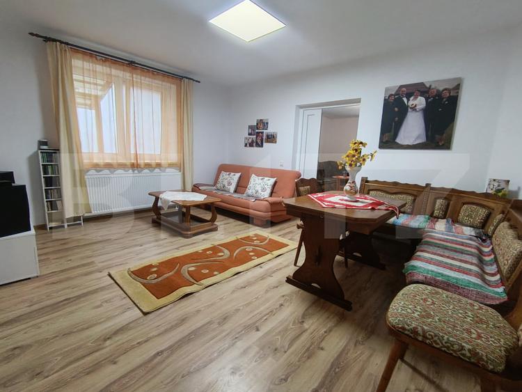 Casa cu 3 camere și teren în suprafață de 2000 mp