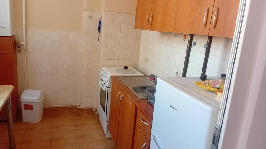 Inchiriez apartament UTA Ared