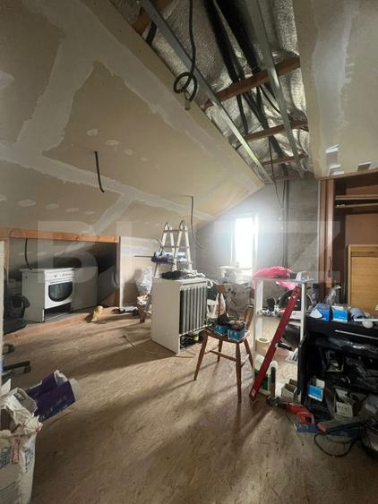 Casa cu 5 camere, 217 mp utili, 1396 mp teren, Cartierul Primaverii
