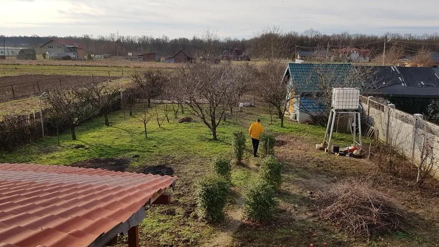 Casă 240 mp pentru familie, teren generos cu livadă – liniște în Lăpușel