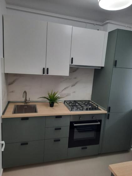 Garsoniera | Hils Pallady | Loc parcare | Centrala | Balcon | Metrou