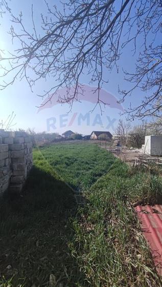 Casă si teren 2324 mp de vânzare Fughiu 12 km de Oradea