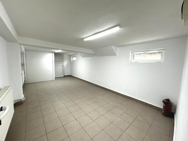 Spatiu Comercial 105 mp Finisat la Bulevard cu vad comerc loc parcare