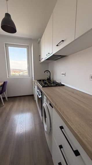 Apartament 3 camere, decomandat, etaj 2, loc de parcare, zona Drumul Cetății