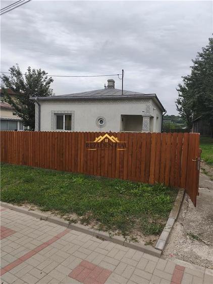 CASA SI TEREN - SAVENILOR