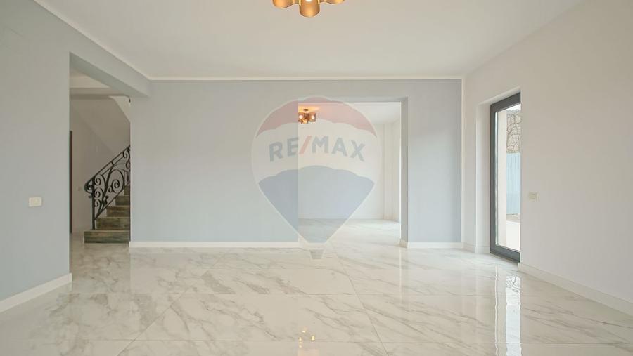 Casă modernă Bunloc, vedere Bucegi, 186 mp, comision 0