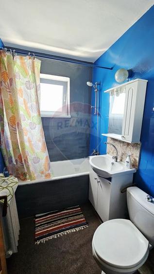 Apartament cu 4 camere de vânzare în zona Maratei